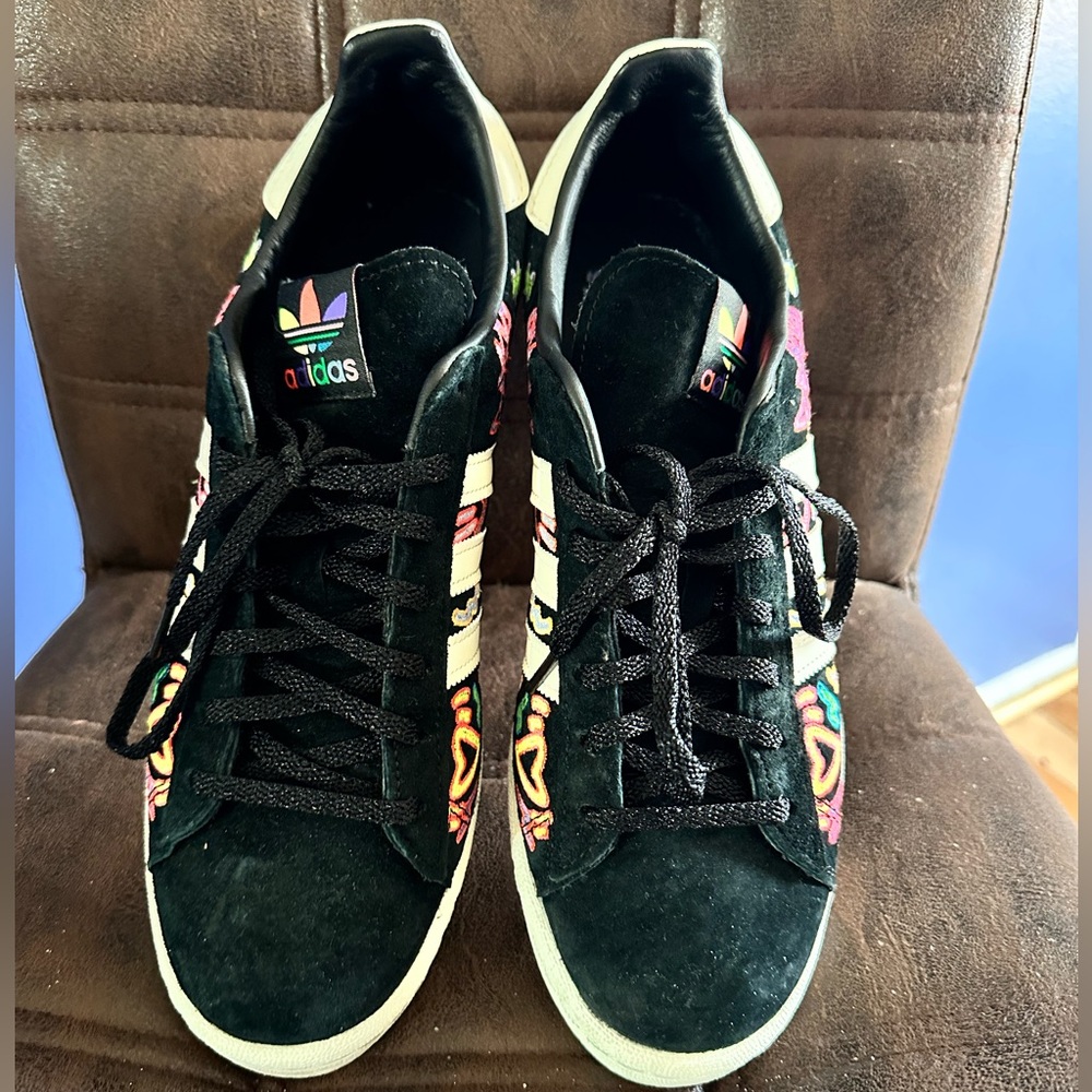 Adidas - Picture 4 of 5